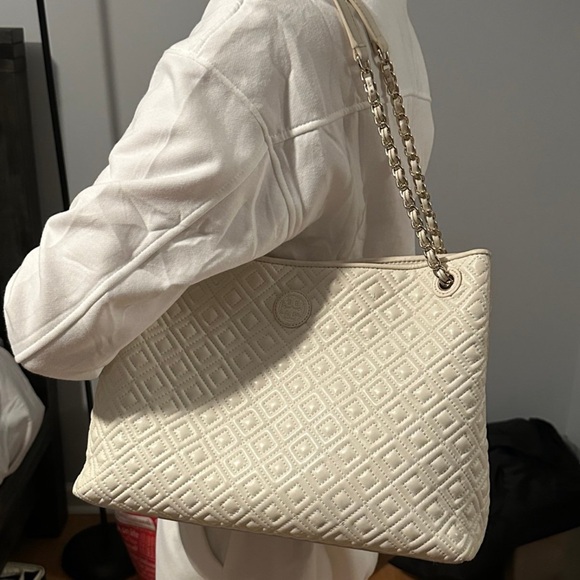 Tory Burch Marion Chain Slouchy Tote - Picture 6 of 7